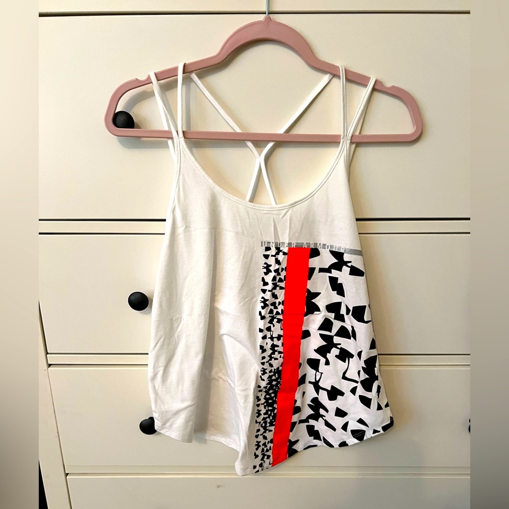 UNDER ARMOUR work out top, NWOT, Sz M
